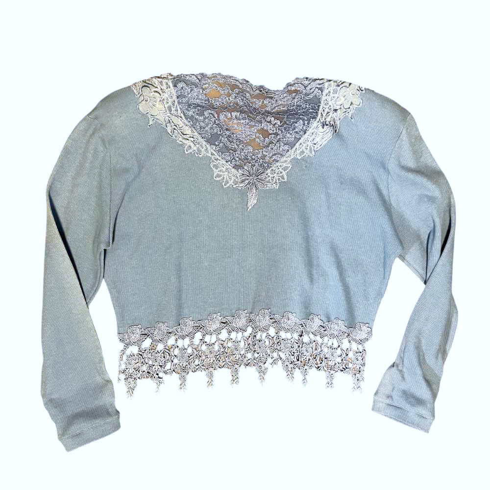 Embroidered 80s V-Neck Pullover Sweater O/S